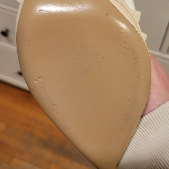 ( SOLD) Authentic Valentino Garavani Rockstud Ankle Strap Pump - Picture 8 of 13